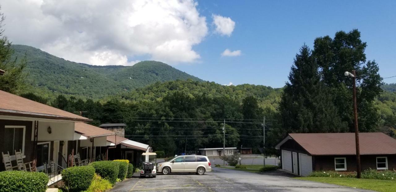 Tanglewood Motel&Log Cabins Maggie Valley Eksteriør billede